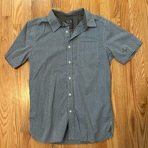 Mountain Hardwear Short Sleeve Button down. Size Small